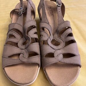 Hotter Women's Tan Sandals size 8 brand new